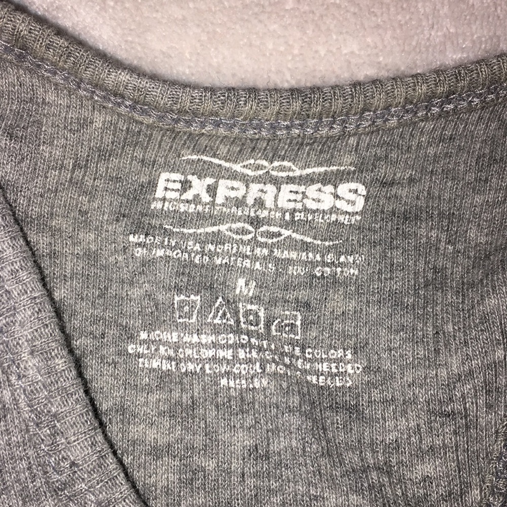 Tank tops - Picture 6 of 6